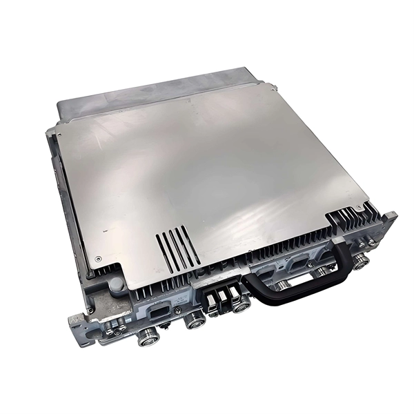 Single-mode fiber optic transceiver connected to multimode