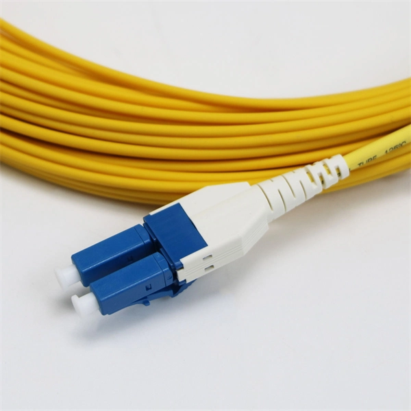 How wide is a 100 cable tray