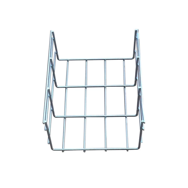 Should horizontal strips be used for cable tray bends