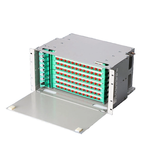 What is the principle behind fiber optic detection arrays 